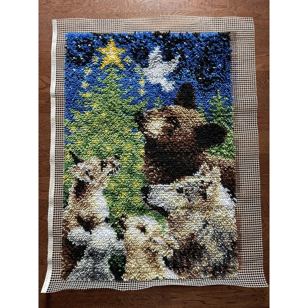 Peaceable Kingdom Christmas Tree Latch Hook Wild Forest Animals 24x34